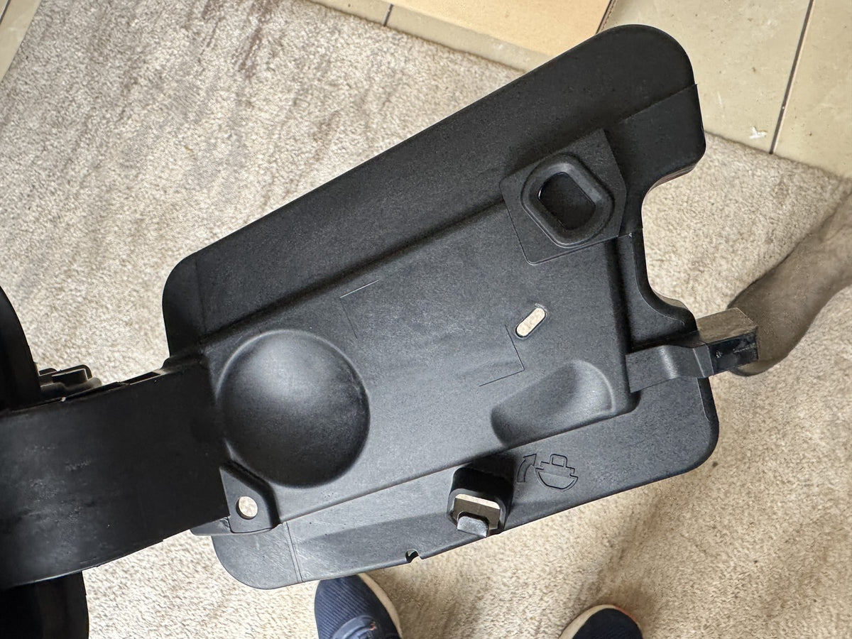 Renault Captur MK2 2020-2026 Fuel Filler Flap Housing 781201650R Genuine New