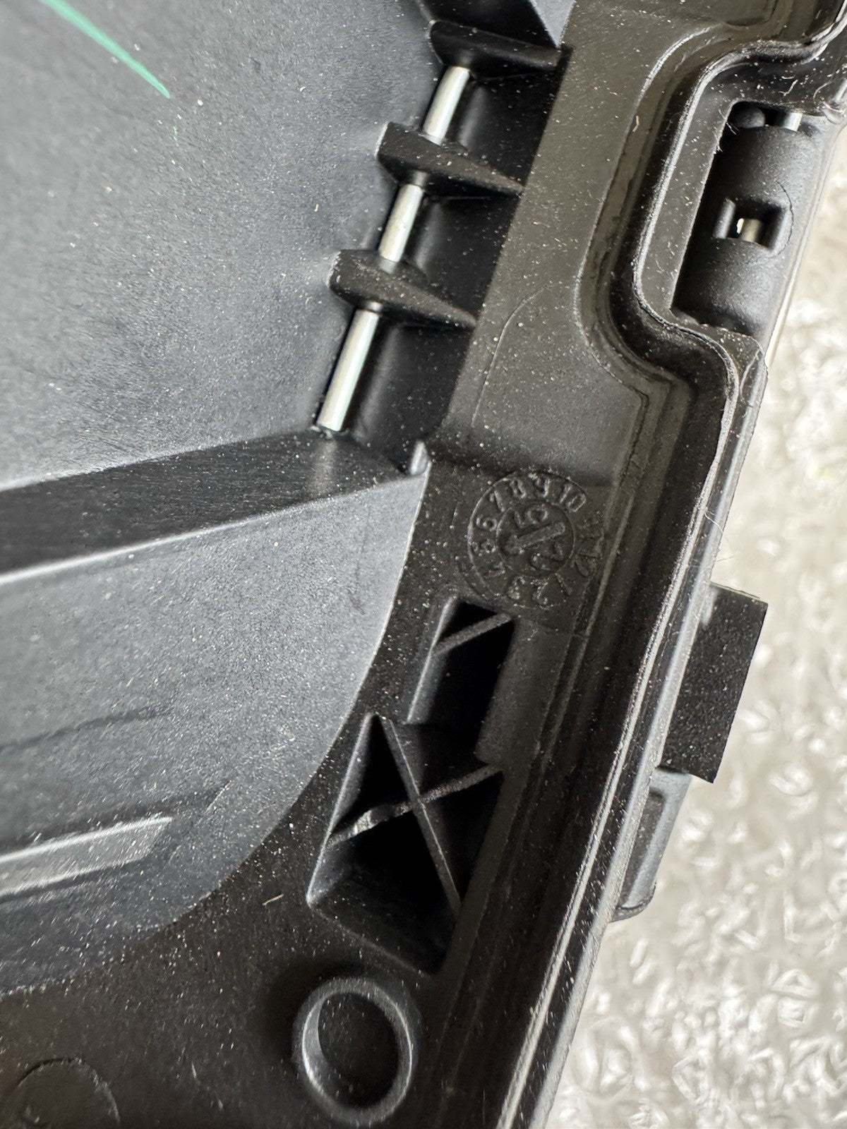 Renault Master Movano NV400 Adblue Filler Flap housing 765M65718R 2016-2022