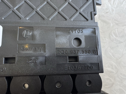 2Q0.937.550 VOLKSWAGEN GROUP BATTERY FUSE BOX MODULE