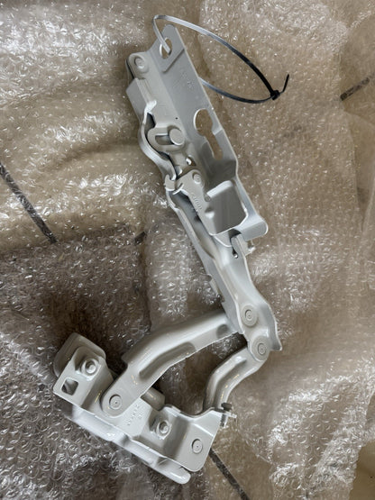 VOLVO V90  Front Right Bonnet Hinge 32219800 NEW