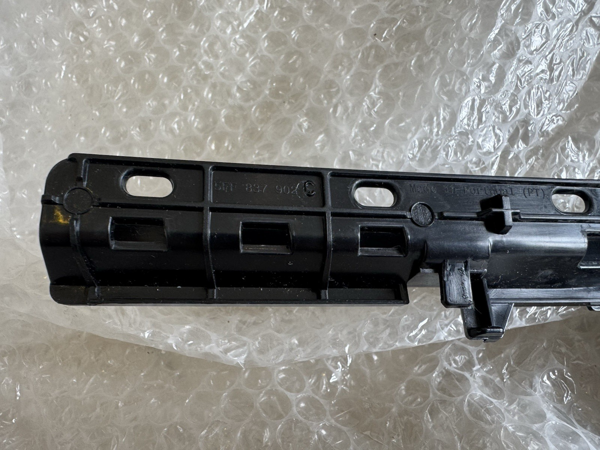 Cupra Formentor 2023 Front Door Window Trim Glass Moulding 5FF837902C AMD151383