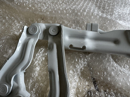 VOLVO V90  Front Right Bonnet Hinge 32219800 NEW