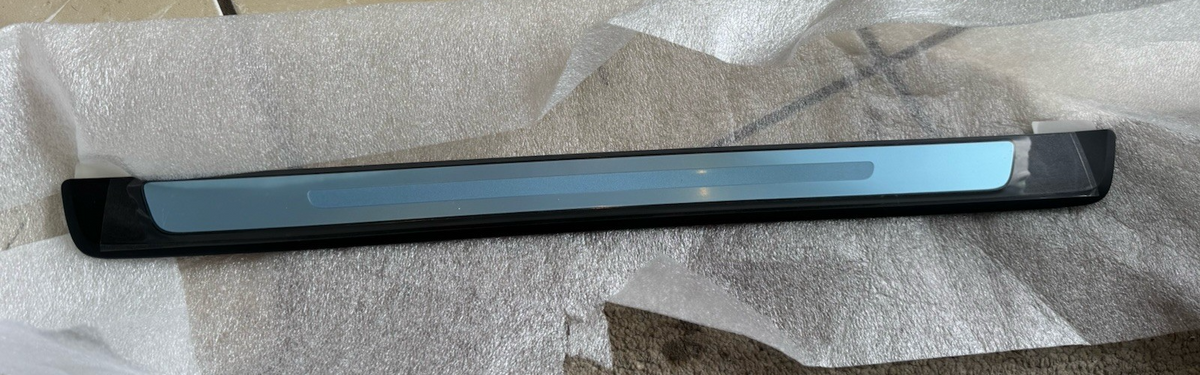 Audi A4 B9 Front Door Sill Strip Entrance Trim Plate Left 8W0853373F