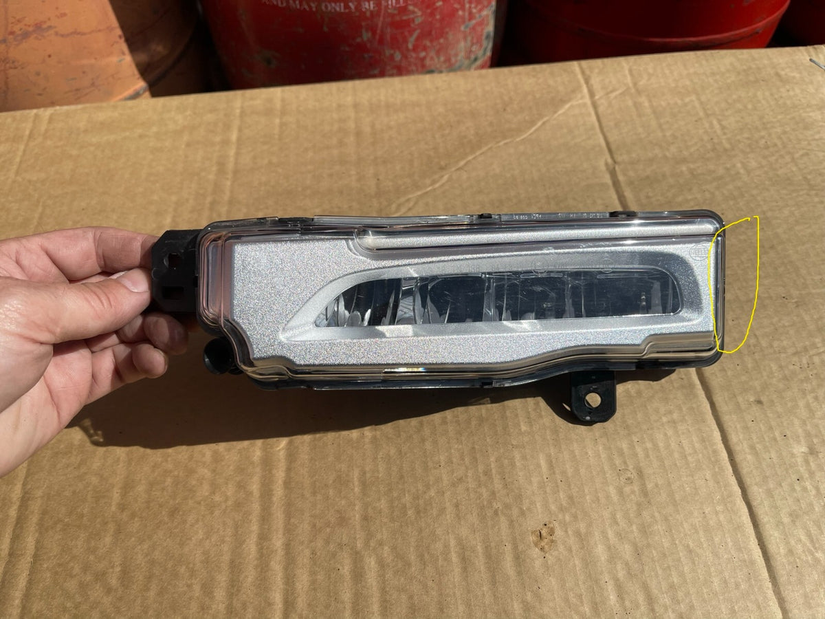 BMW X5 G05 2018 GENUINE LEFT Fog Lights LED Bumper P/N 63177406365-04