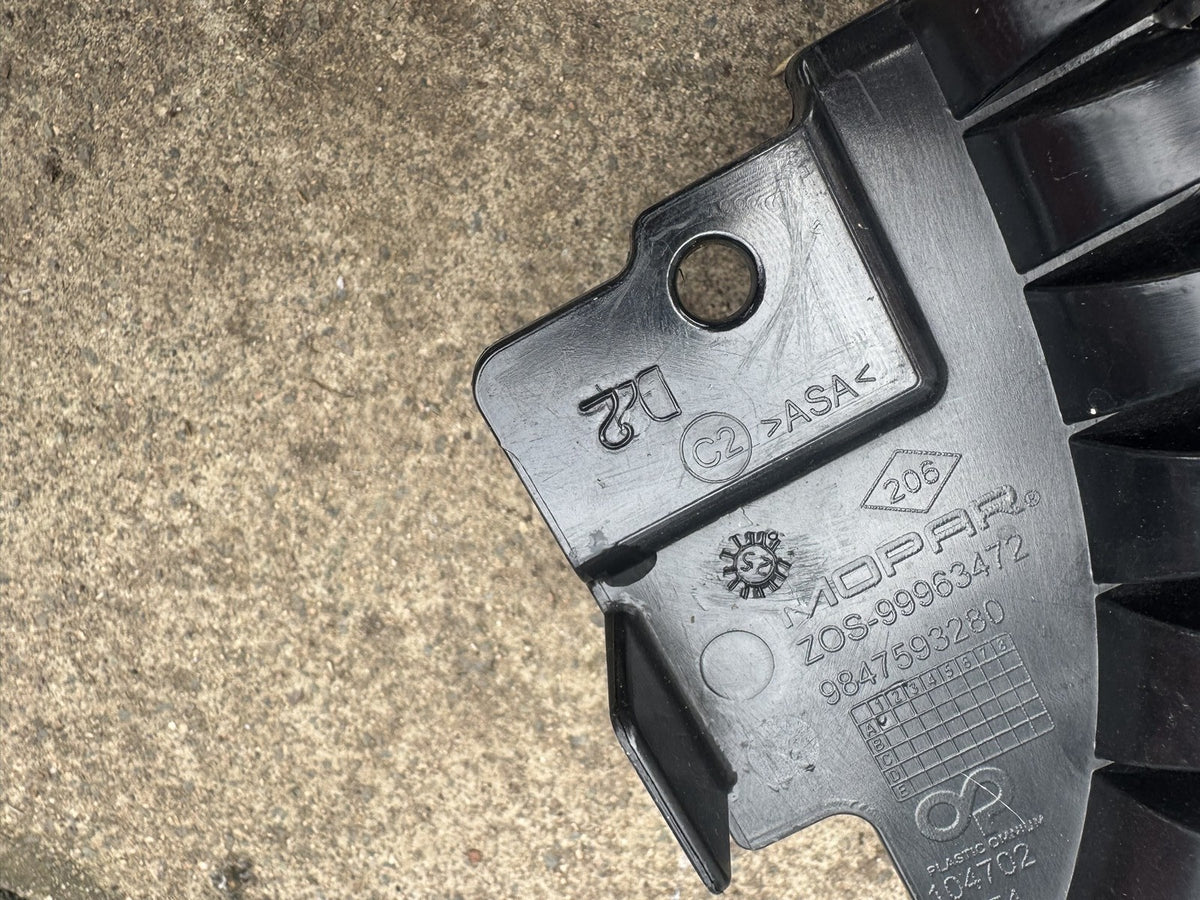 Peugeot 3008 5008 MK3 2024-2026 กระจังหน้าข้างกันชนหน้า 9847593280 แท้
