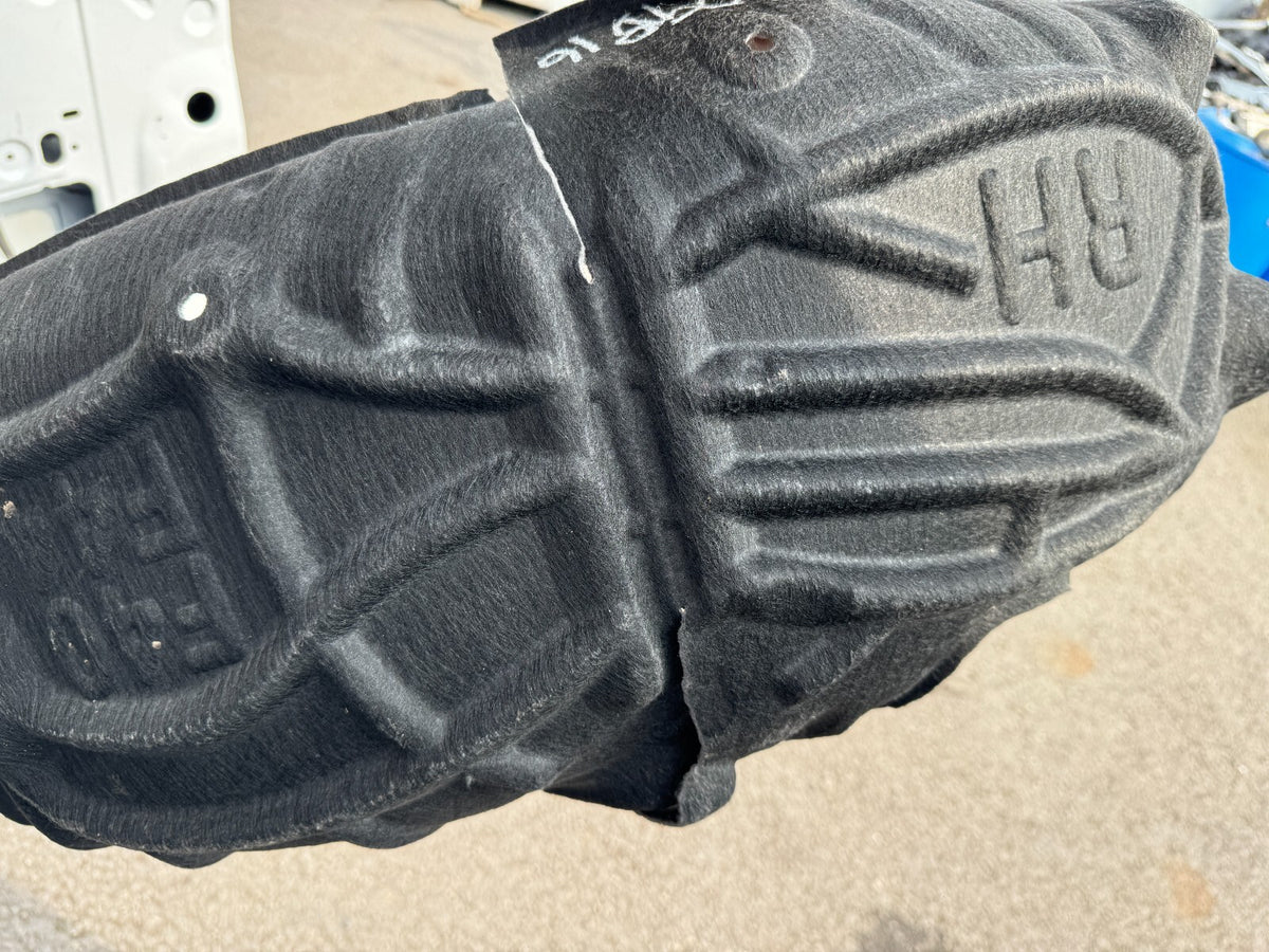 BMW 1 SERIES F40 F44 SPAKBOR DALAM LINER WHEEL ARCH BELAKANG KANAN