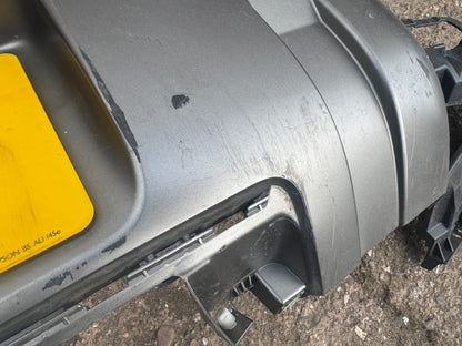 LANDROVER DEFENDER L663 BAGIAN TENGAH BUMPER BELAKANG 2020 ke atas ORIGINAL L8B217D781A
