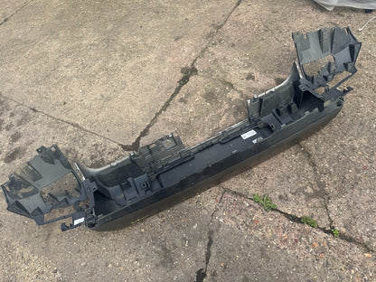 LANDROVER DEFENDER L663 BAGIAN TENGAH BUMPER BELAKANG 2020 ke atas ORIGINAL L8B217D781A