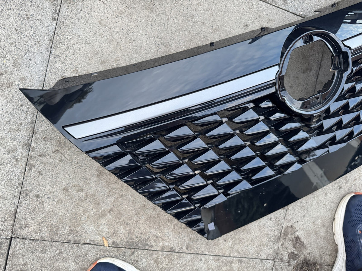 Nissan Qashqai J12 Facelift 2024-2026 Front Grille 62310-HN10A No Badge Genuine