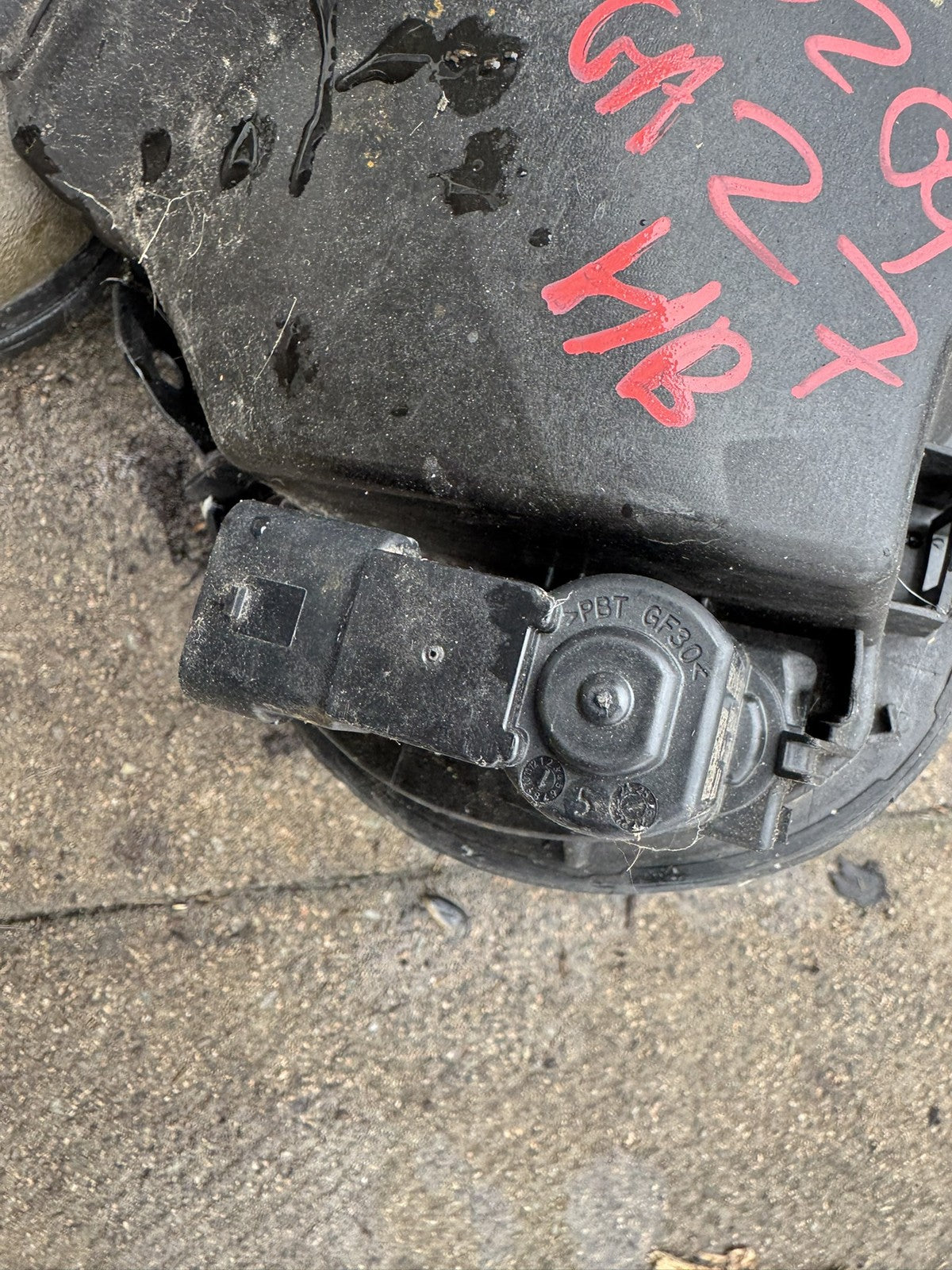 Range Rover Evoque L551 PHEV Fuel Filler Housing Flap L8D2-27936-AB No Cover