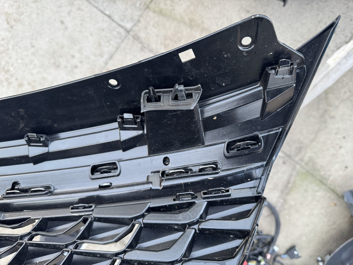 Nissan Qashqai J12 Facelift 2024-2026 Front Grille 62310-HN10A No Badge Genuine