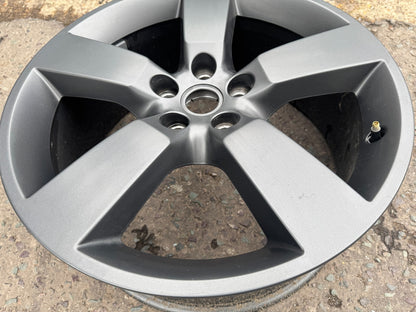 Land Rover Defender L663 Velg 20" Abu-Abu Gelap L8B21007HA 2020-2025