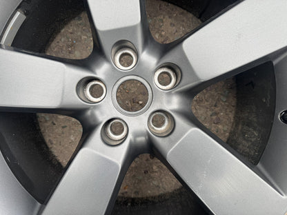 Land Rover Defender L663 Velg 20" Abu-Abu Gelap L8B21007HA 2020-2025