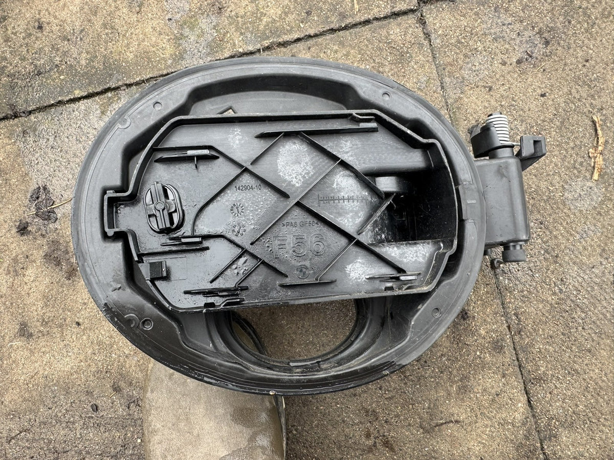 Mini Cooper SE F56 Electric Charge Port Housing 7496248 No Cover Split Seal