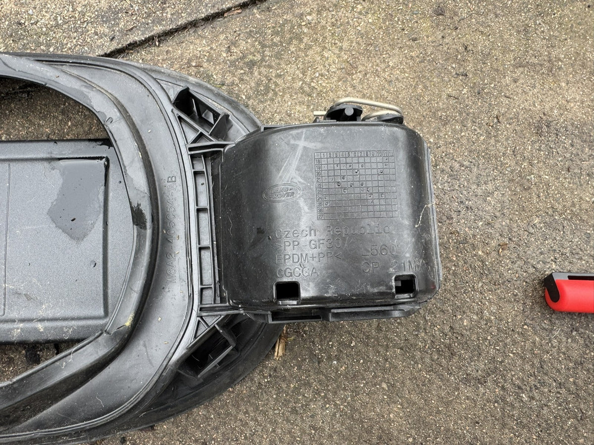 Range Rover Velar L560 P400e Charge Port Housing Flap M8A2-405C54-AB No Cover