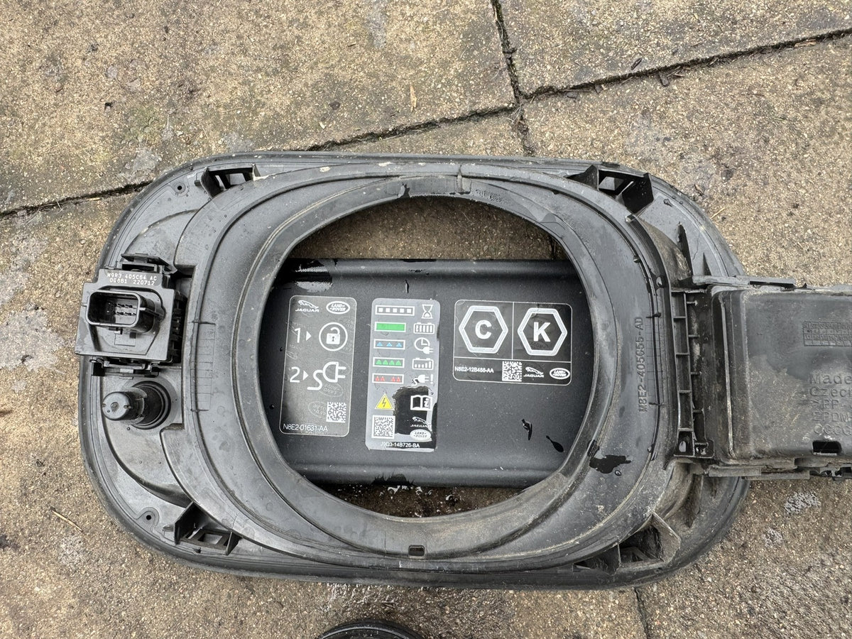 Range Rover L460 PHEV Charge Port Housing Flap M8E2-405C55-AD No Cover 2022-On