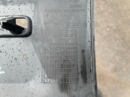 PEUGEOT 保桿飾條（內襯）左側 9806545177