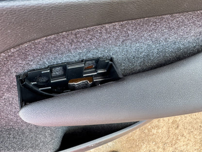 2025 VOLVO XC40 B4 INSCRIPTION Față de Ușă Dreapta Spate 31407710