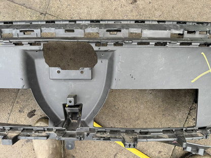 Peugeot 3008 5008 MK3 2024-2026 Front Bumper Grille Support 9843792880 Damaged