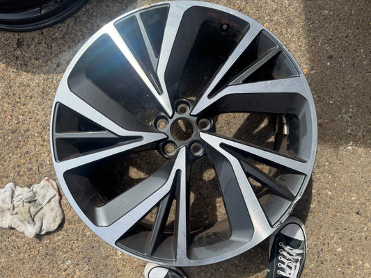 GENUINE 22" JAGUAR I-PACE 5056 VELG ALOY J9D3-1007-DC BALING/KERUSAKAN TROTOAR