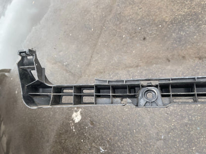 VW Golf Bát Đỡ Cản Sau 5G6807863C Chính Hãng