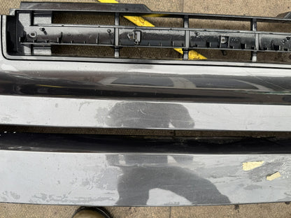 Land Rover Defender L663 Upper Grille Trim L8B2-8A163-A + Damaged Lower Panel
