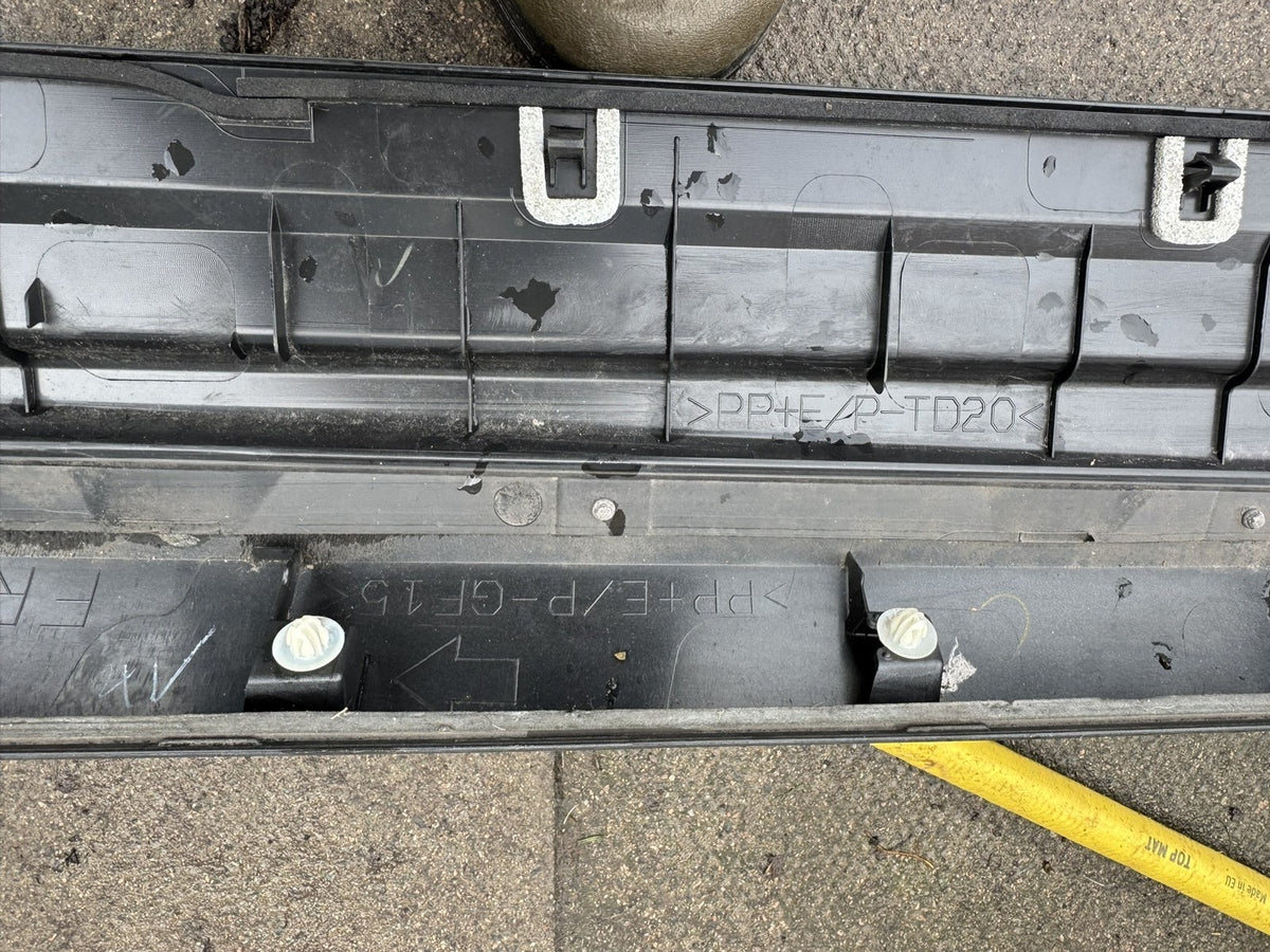 Lexus NX MK1 AZ10 Front Right Lower Door Moulding Trim 75073-78010