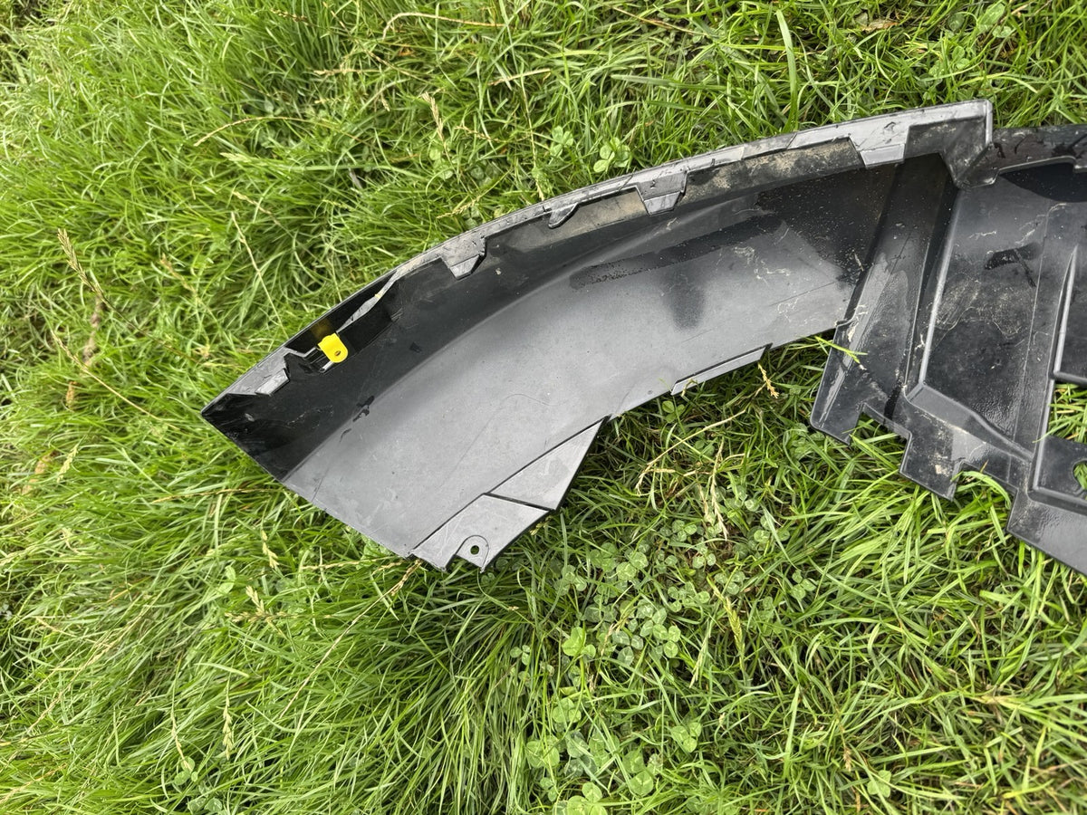 Range Rover Velar L560 Front Bumper Lower Trim Spoiler J8A2-17F775-BC Scratched