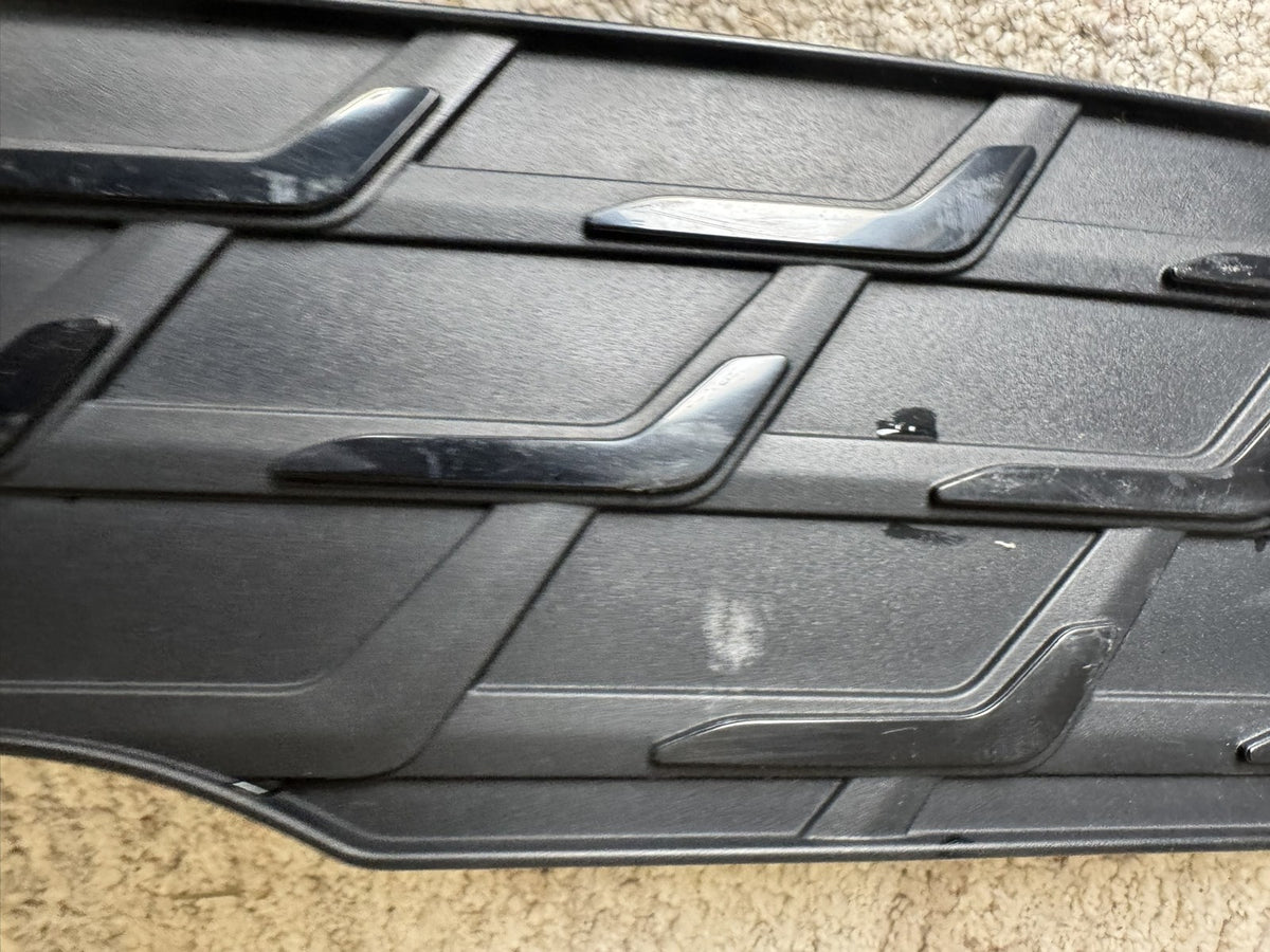 Audi A3 8Y Sportback S Line Rear Bumper Centre Grille 8Y4807925 2020-26 Damaged