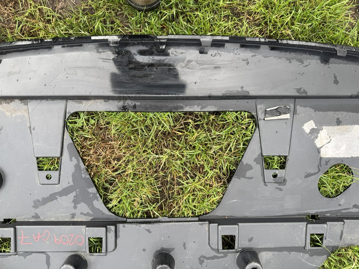 Range Rover Velar L560 Front Bumper Lower Trim Spoiler J8A2-17F775-BC Scratched