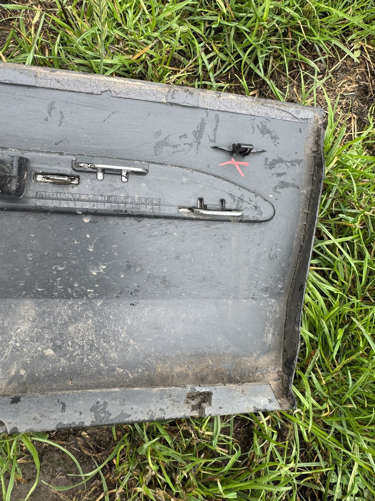 Mercedes GLA EQA H247 Front Left Door Moulding Trim A2477279200 Damaged Clip