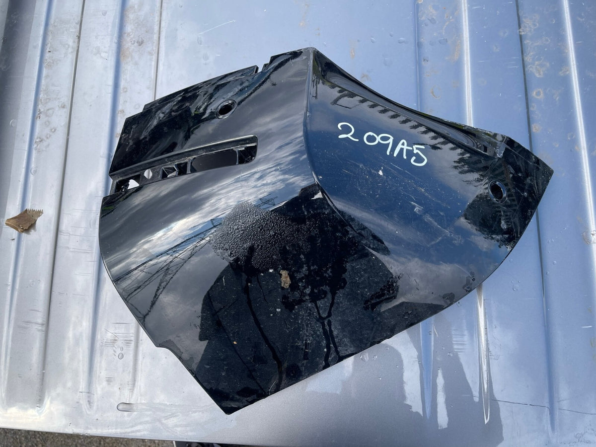 Góc ba đờ sốc sau trái Land Rover Defender L663 L8B2-17D753-A Chính hãng