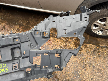 2024 LAND ROVER DISCOVERY V L462 Breket Bumper Belakang Kanan MY42-17A881-A