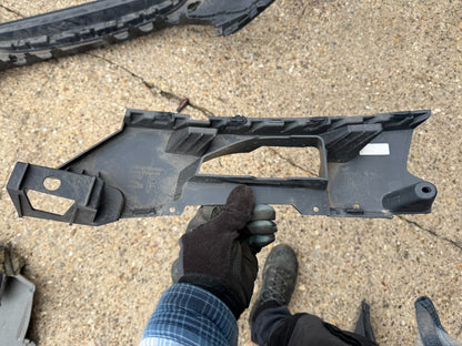 2021 Jaguar F Pace Front Bumper Right Bracket MK83-17C862-BA Genuine