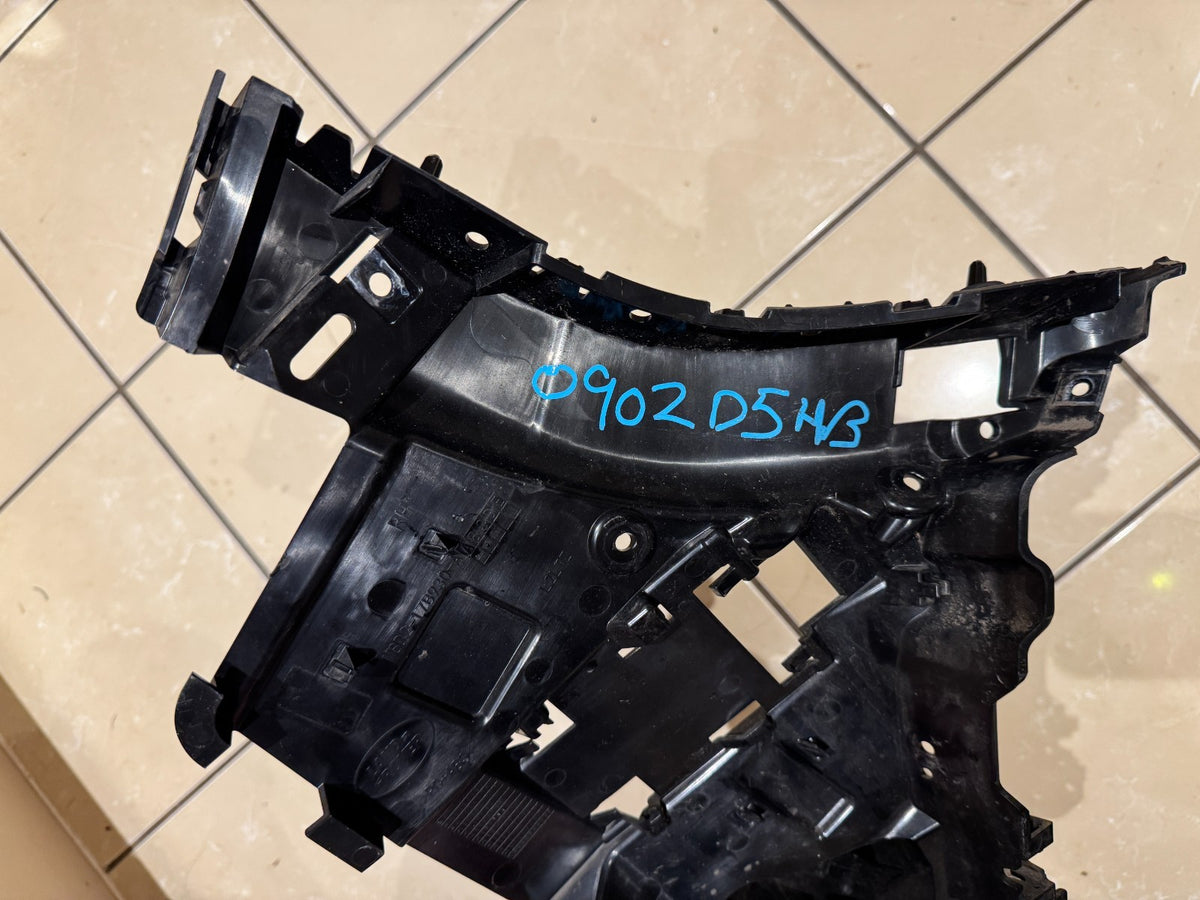ขายึดกันชนหลังด้านขวา Range Rover Evoque 2019 ON M8D2-17B930-A แท้