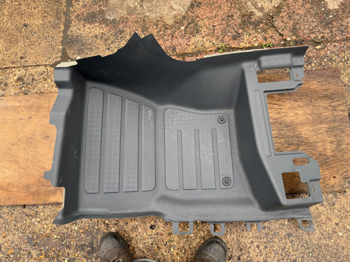 2024 LAND ROVER DEFENDER RHD CARPET LEFT FRONT LEFT L8B2130C31AD8LAA