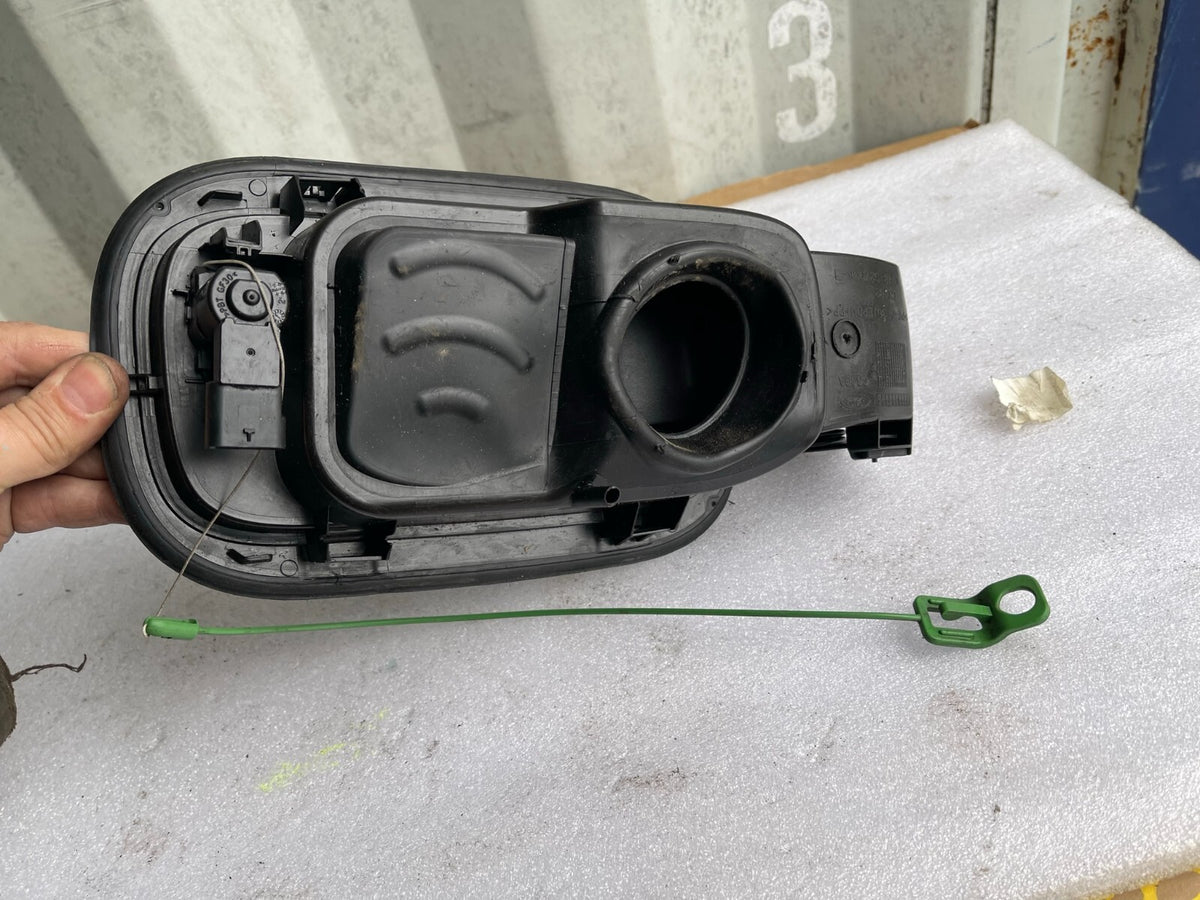 2021 FORD KUGA MK3 FUEL TANK DOOR FLAP HINGE 2020-2022
