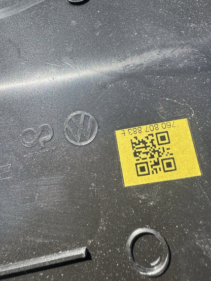 VW TOUAREG III 760 小改款 23- 前左側保桿滑軌支架 760807883E