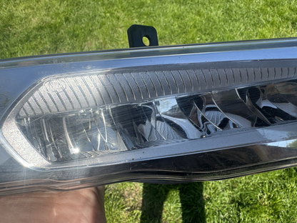 1NB012810 LAMPU KABUT KANAN / E1-A3-7-2 / 2607544 UNTUK BMW X4 G02, F98 XDRIVE 20