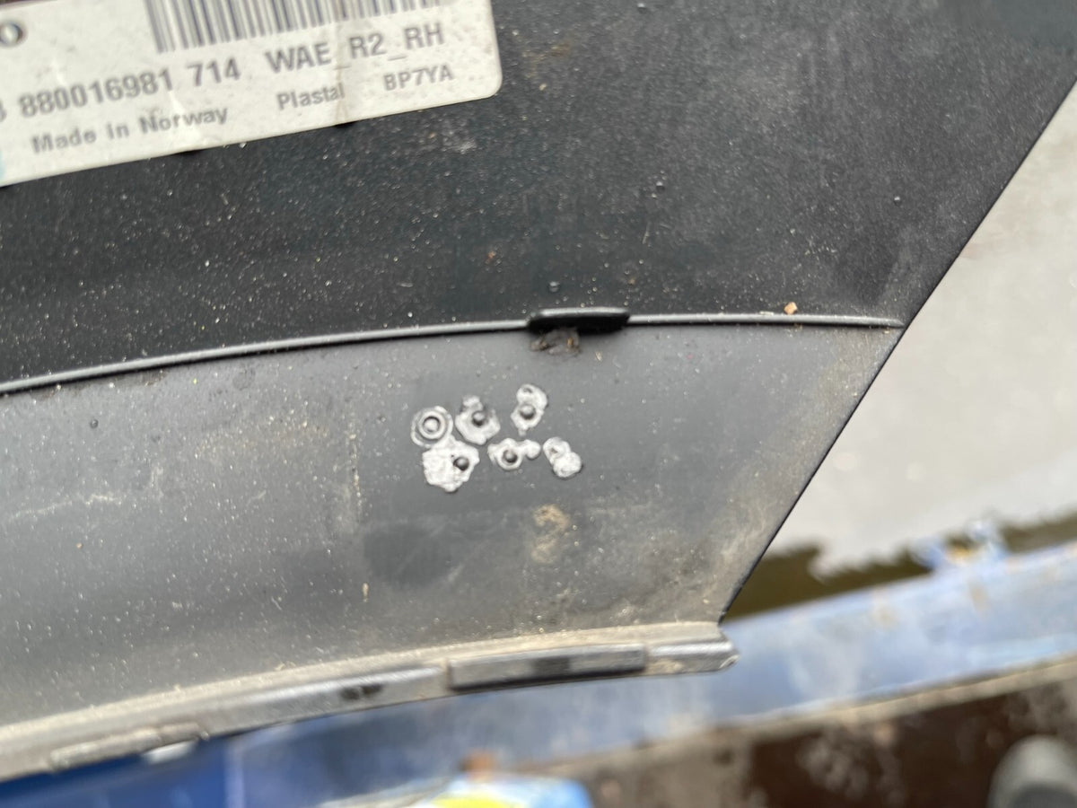 2021 VOLVO XC60 Mk2 Right Rear RIGHT Wheel Arch/Spat