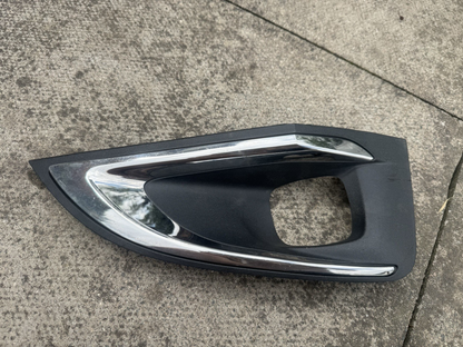 PEUGEOT 3008 MK2 P84 2018 คิ้วกรอบไฟตัดหมอก ข้างขวา 9810881277