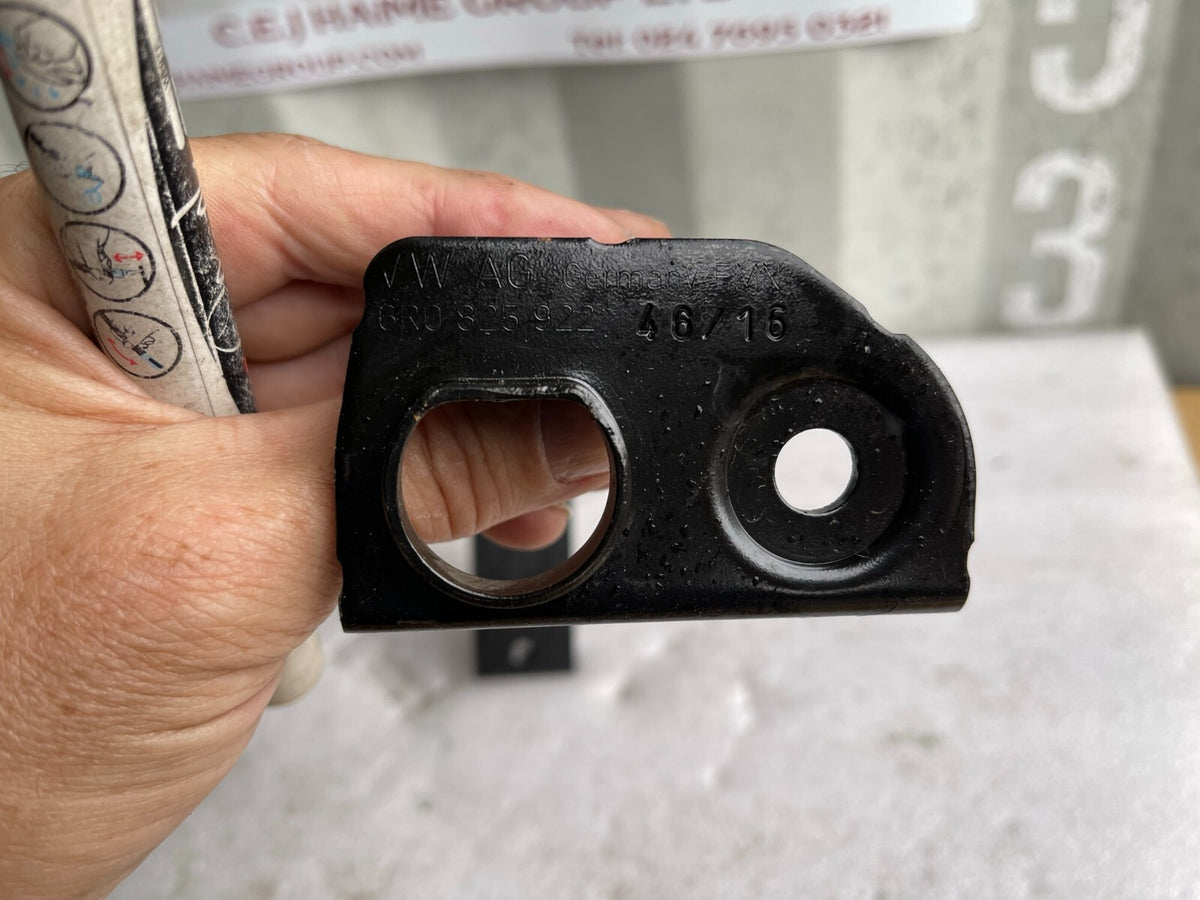 Genuine VW AUDI SKODA SEAT Polo Derby Vento-IND Bracket For Shield 6R0825922