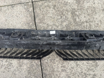 Xương đỡ cản sau chính giữa Volkswagen GOLF MK8 5H6-807-863