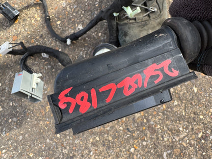 unknown Range Rover/Jaguar door wiring looms/plugs/connectors