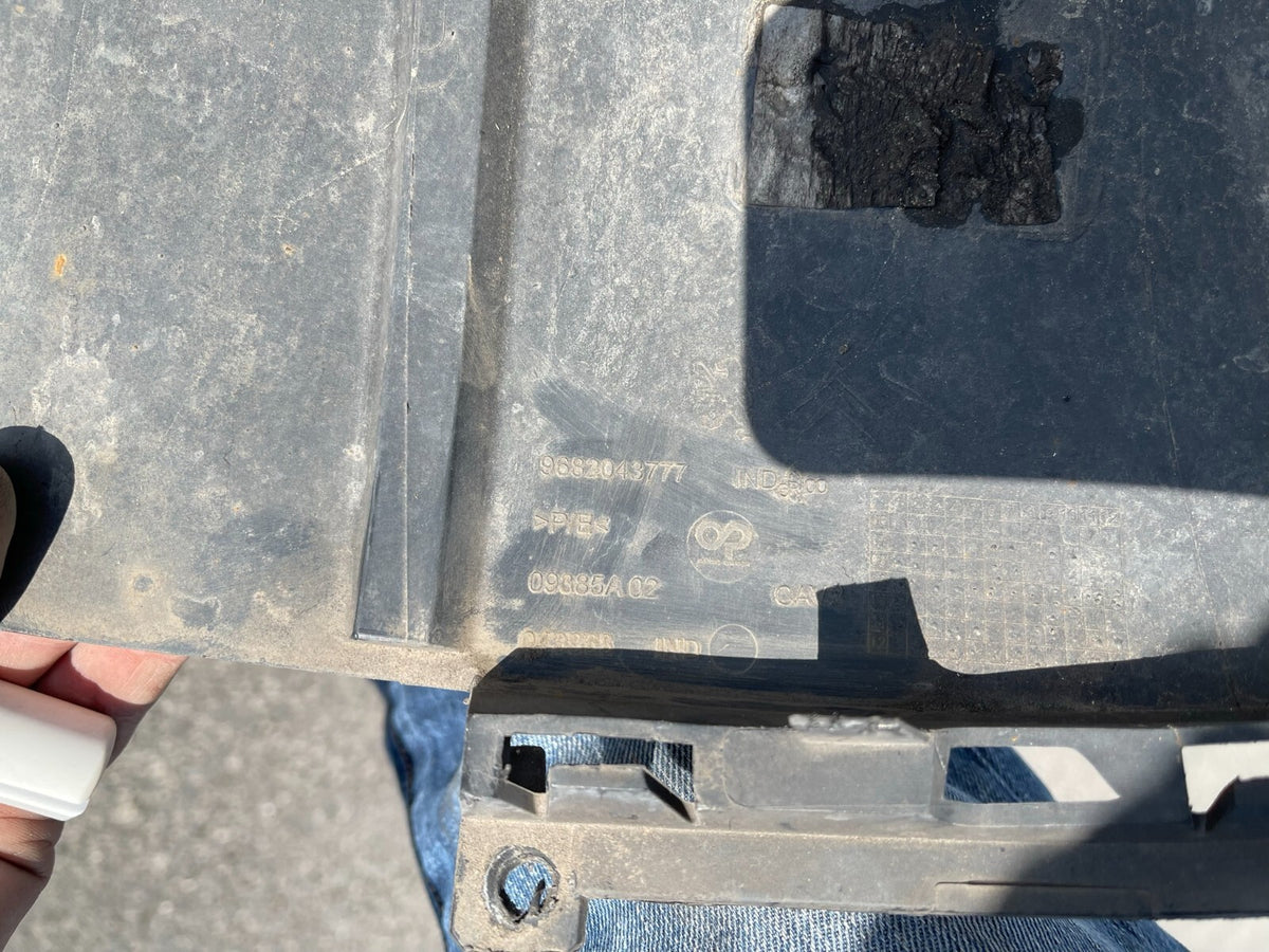 PEUGEOT PARTNER / CITROEN BERLINGO 2008-2018 後保桿 9682043777