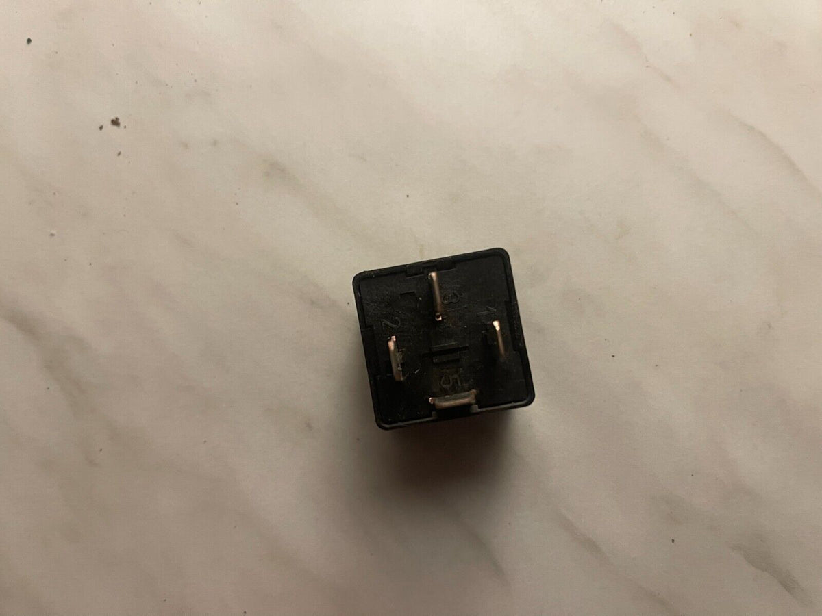 DH2214B192CA JAGUAR LAND ROVER BLACK 4 PIN RELAY 40A EXPRESS DELIVERY