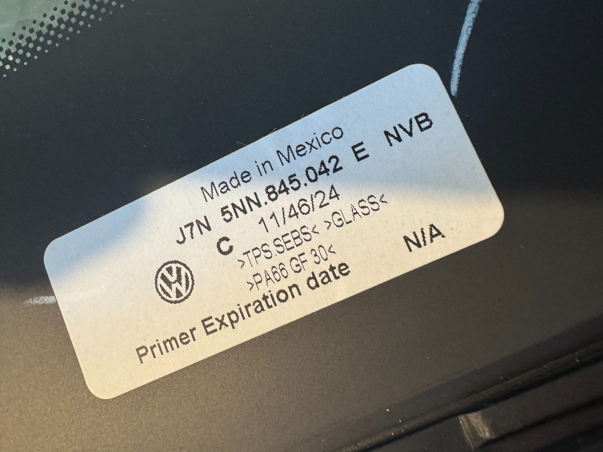 5NN845042E Genuine VW Tiguan Allspace RH LWB Side Window Glass New OEM 2017-2024