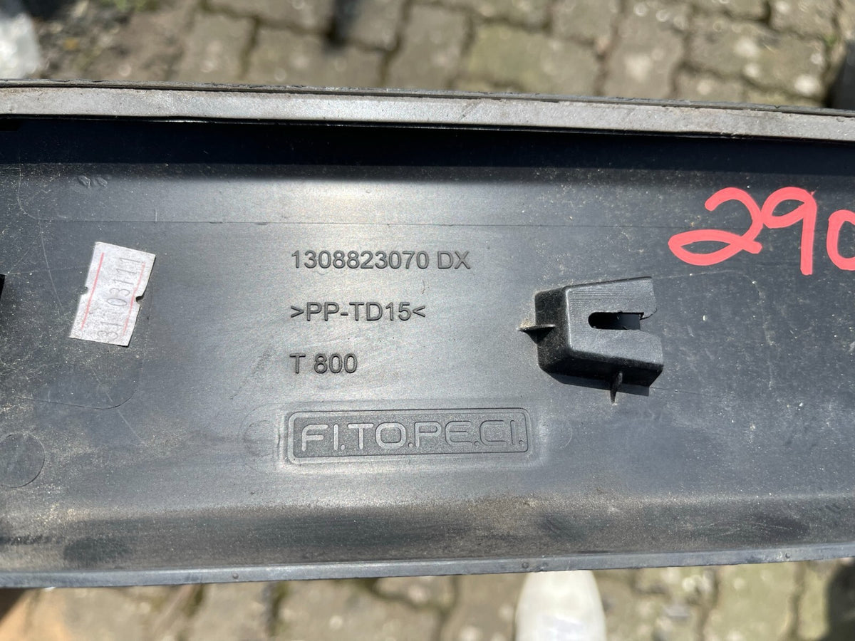 GENUINE CITROEN PEUGEOT FIAT RIGHT SIDE REAR EXTERIOR DOOR MOULDING 1308823070DX