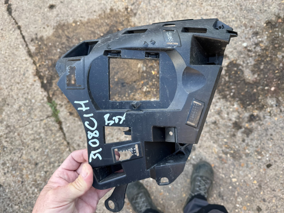 PEUGEOT 308 FRONT BUMPER Centre Left Fitting Bracket Trim 2020 onward 9837863680