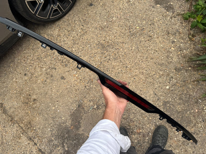 Toyota 3rd level brake light bar damaged 47-138 koito 148r000428
